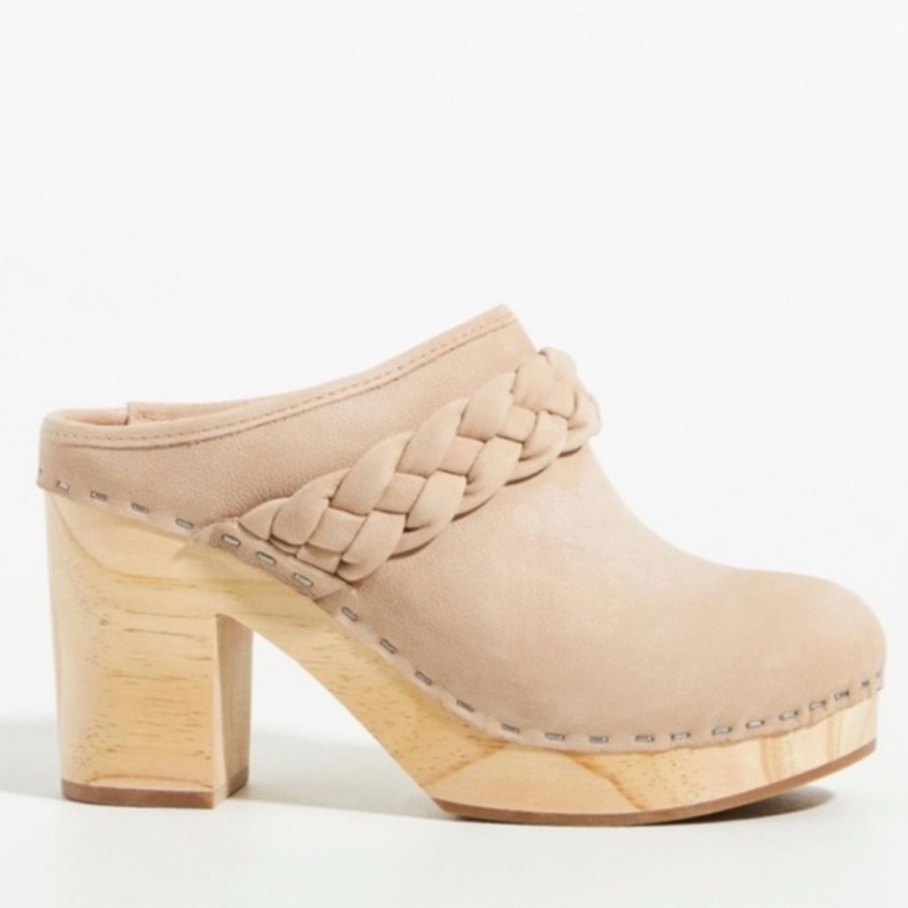 Dolce Vita Braided Beige Mules size 9.5